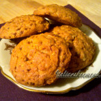 печенье с шоколадом и орехами